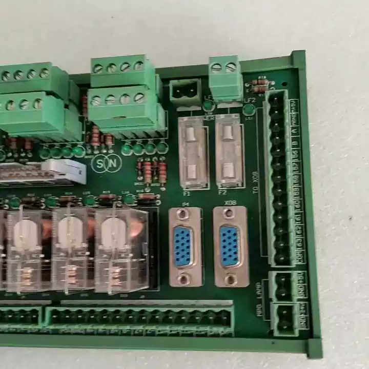新代IO板TB-32-16R D，实物拆机图，继电器完好无损