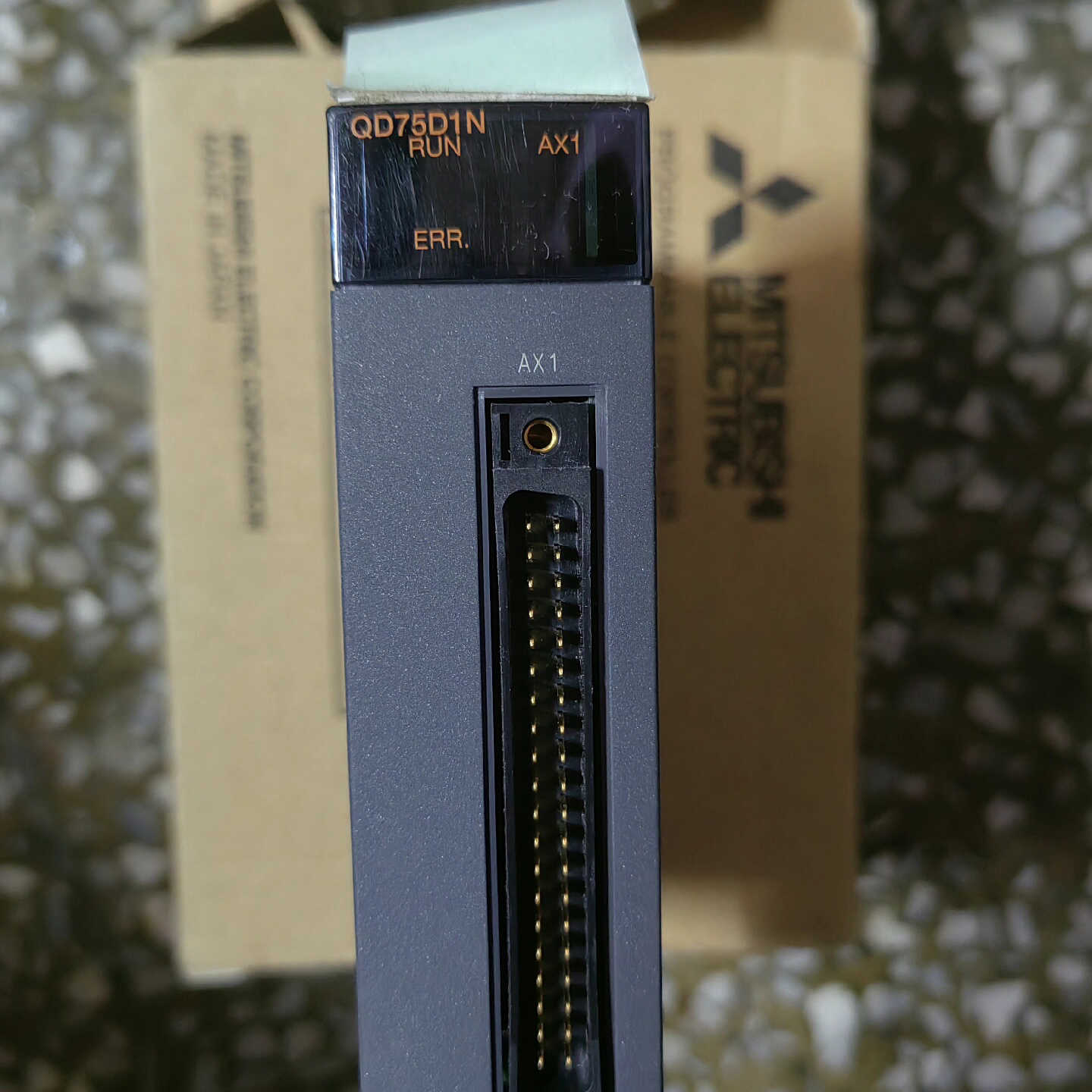 库存全新：日本三菱定位模块：QD75D1N：实物图现货：议价