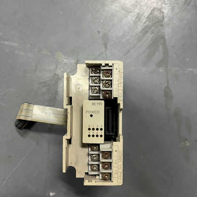 三菱FX2N-8EYR-ES/UL，成色如图，功能好的，拆机