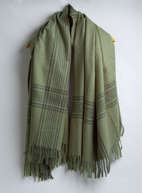 新款欧美时尚 优雅气质绿色格子披肩女冬 百搭旅游大尺寸空调毯子