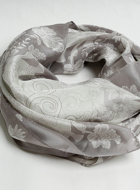 出口围巾女春夏优雅灰色花朵印花丝巾百搭旅游装饰真丝领巾大方巾