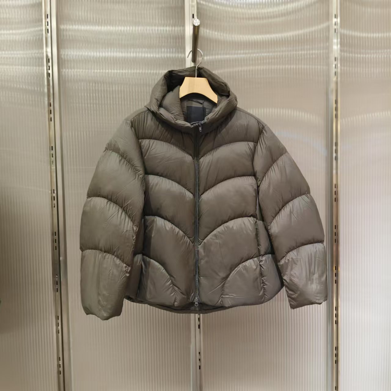 JNBY/江南布衣2025冬专柜正品简约宽松连帽羽绒服5P0C10440-1795