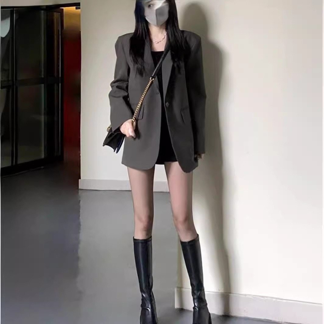 高级感灰色西装外套女春秋款2025年新款慵懒风宽松黑色小西服套装