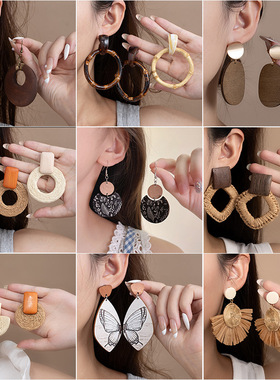 欧美复古风木质镂空几何耳环新款度假风夸张拉菲草长款个性耳饰女