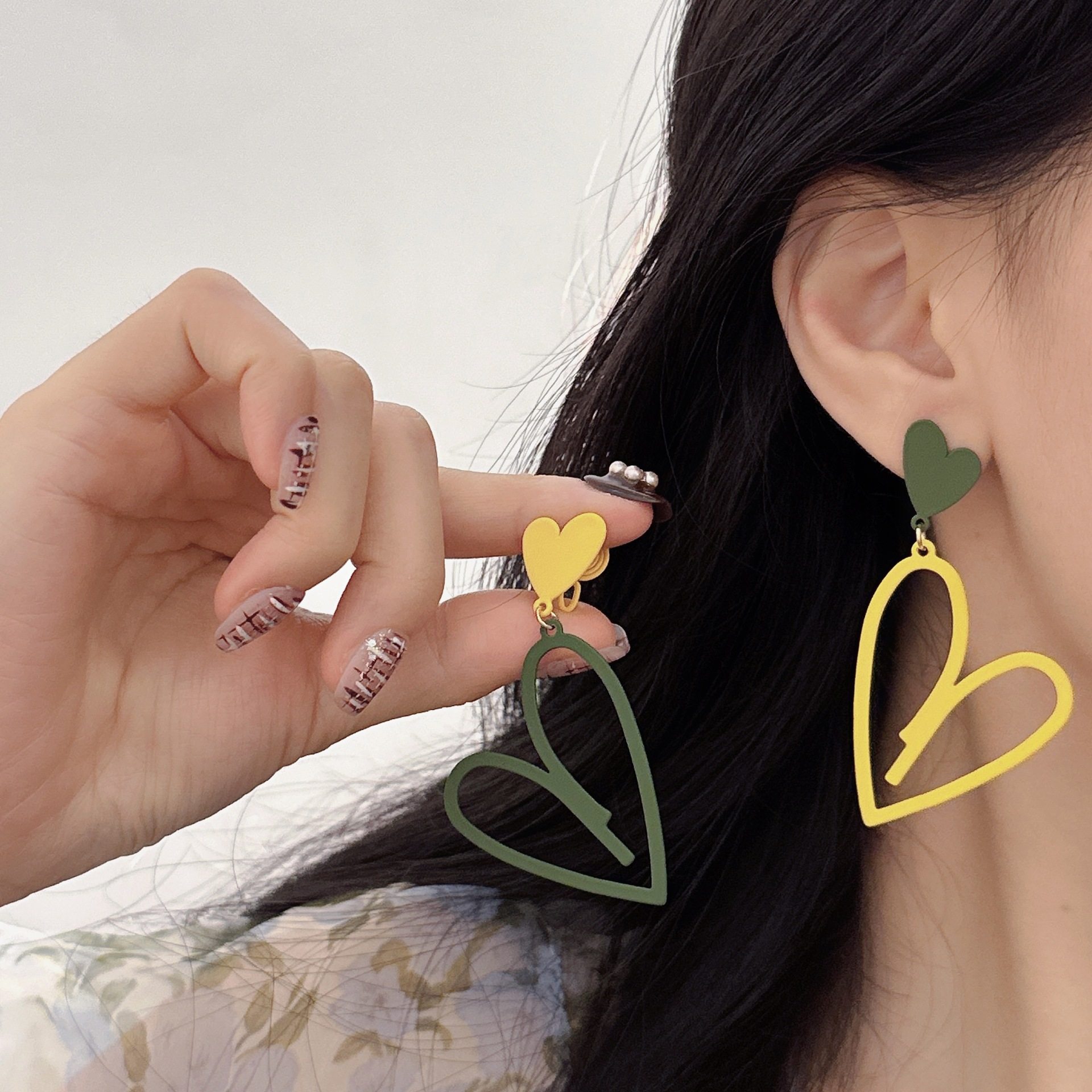 网红日韩简约系线条撞色桃心形耳环夸张气质不对称无耳洞耳夹耳钉,饰品/流行首饰/时尚饰品新,耳环,淘宝优惠券,粉丝福利购,淘宝优惠卷