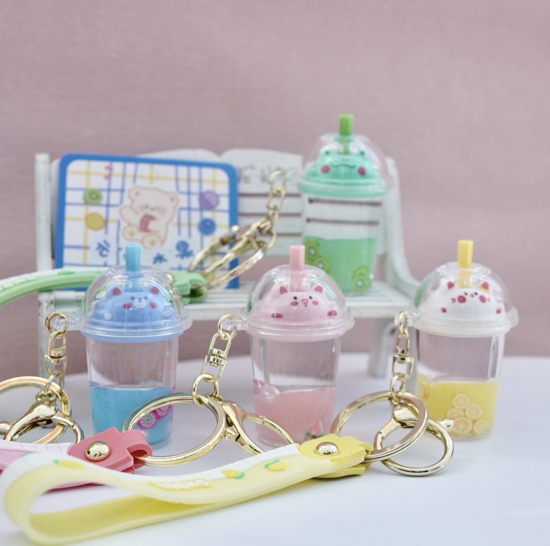 创意卡通奶盖动物漂浮流沙钥匙扣可爱学生书包钥匙链个性汽车挂件