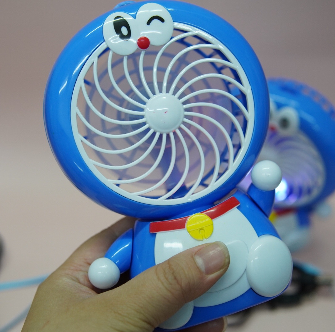 卡通叮当猫夜灯风扇 女孩生日礼物便携宿舍USB充电迷你可爱电风扇