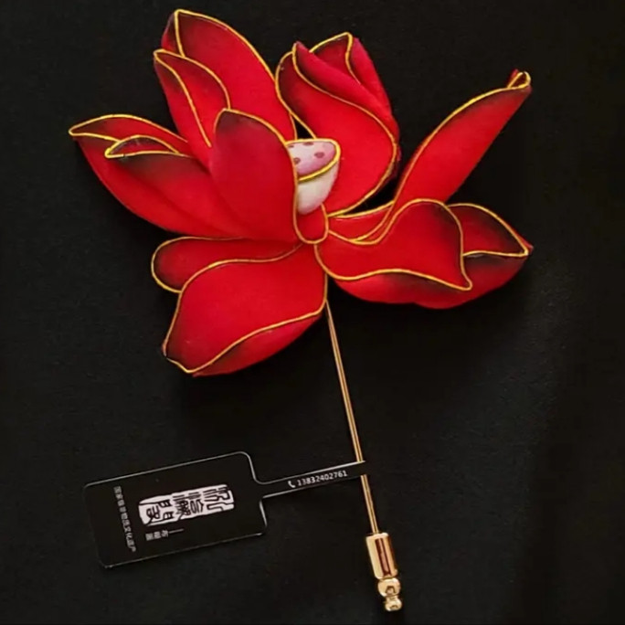 非金属布艺胸针 手工轻奢古风布糊画荷花胸针