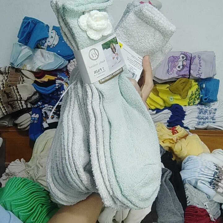 绒绒睡眠袜36-40灰色没有花中筒袜