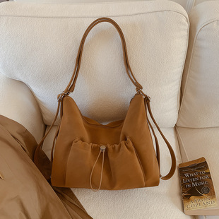 松驰感休闲双肩后背包麂皮绒大容量复古托特包包女潮流百搭单肩包