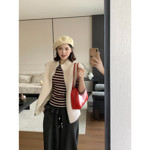 甜辣多多 绵羊毛马甲2026年秋季叠穿上衣外穿绵羊毛外套女W9953