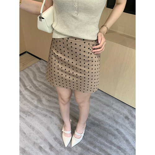 甜辣多多 2026年春夏百搭显瘦梨形A摆短款波点半身裙女 Z3676