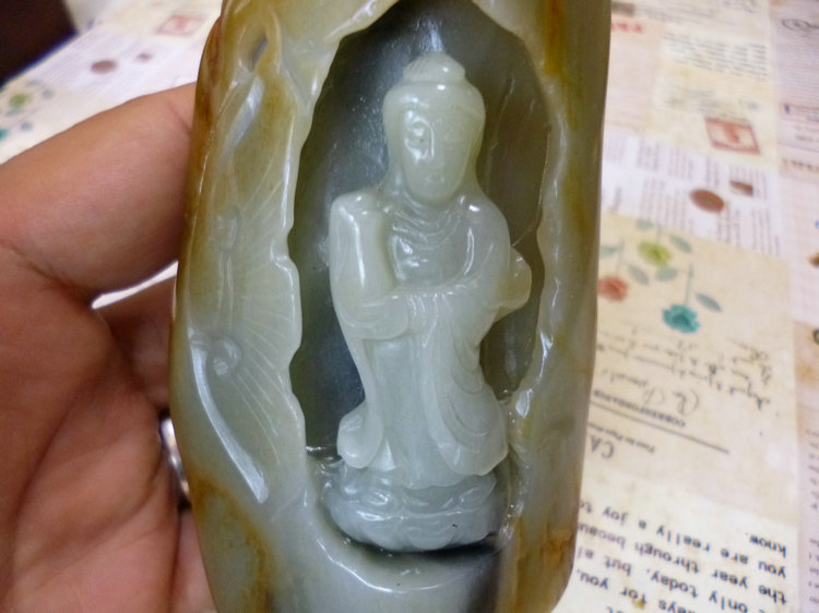 新疆和田玉籽料原皮苏工精雕观音摆件玉石大把件适合把玩收藏