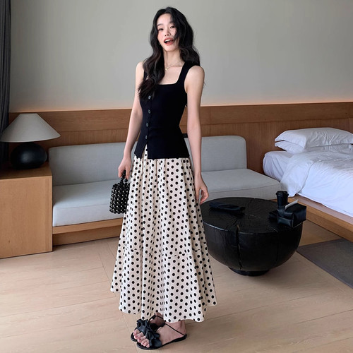 2025夏季新款波点A字半身裙时尚气质显瘦无袖针织方领背心两件套