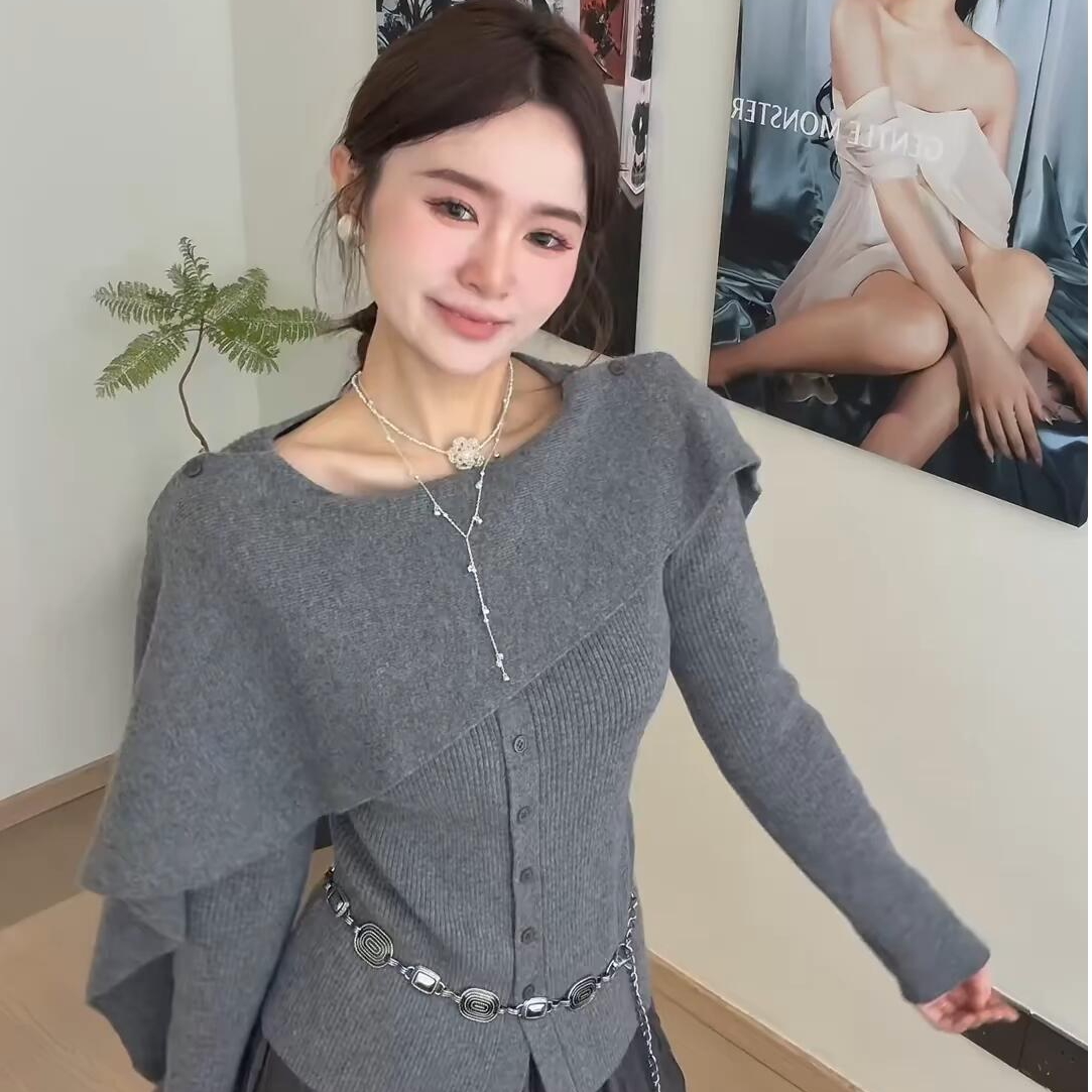 法式不规则小斗篷设计感针织衫毛衣女秋冬修身时尚假两件套上衣