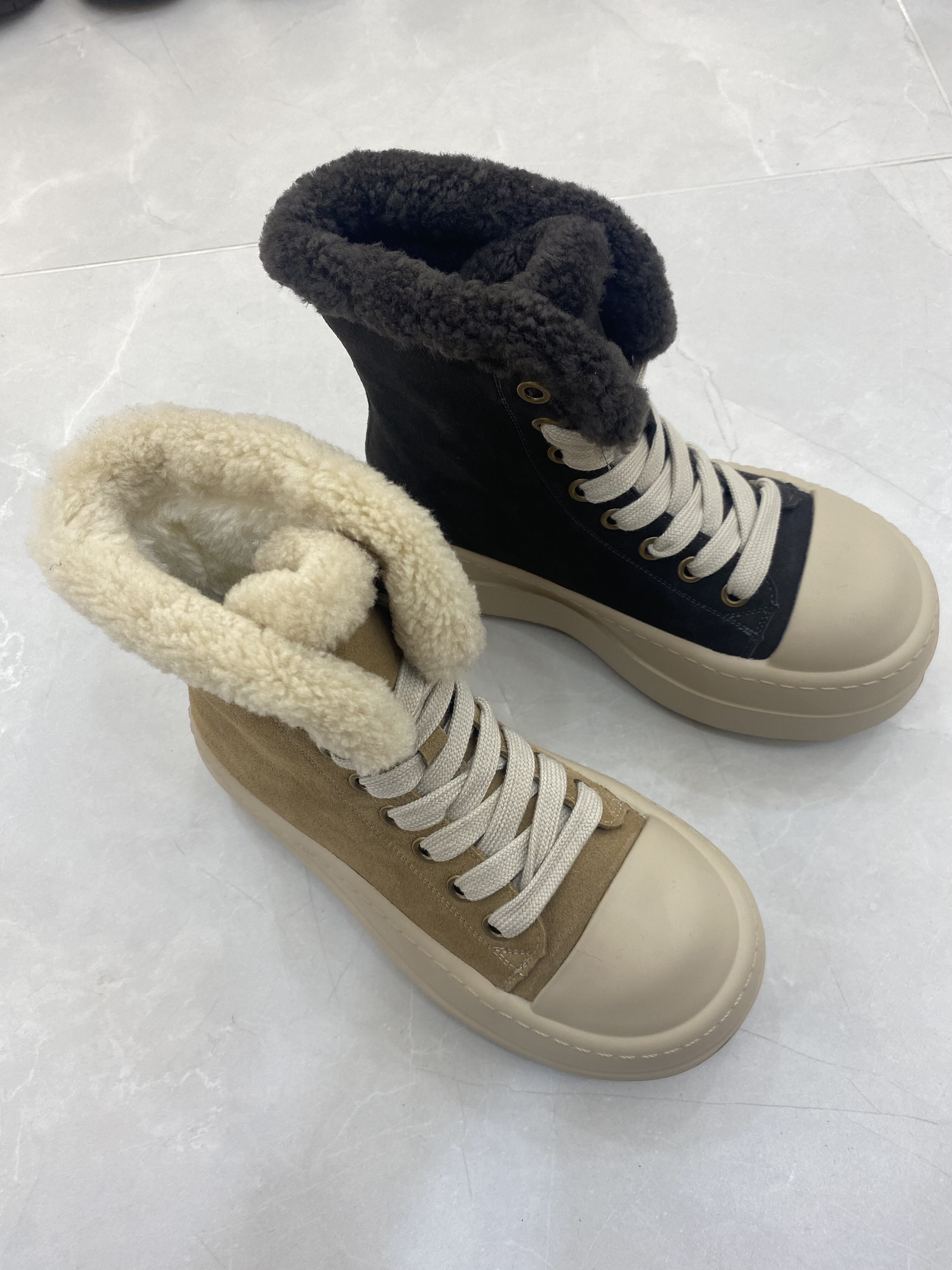 2025年冬英伦风马丁靴厚底增高短筒机车靴皮毛口百搭大头流行女鞋