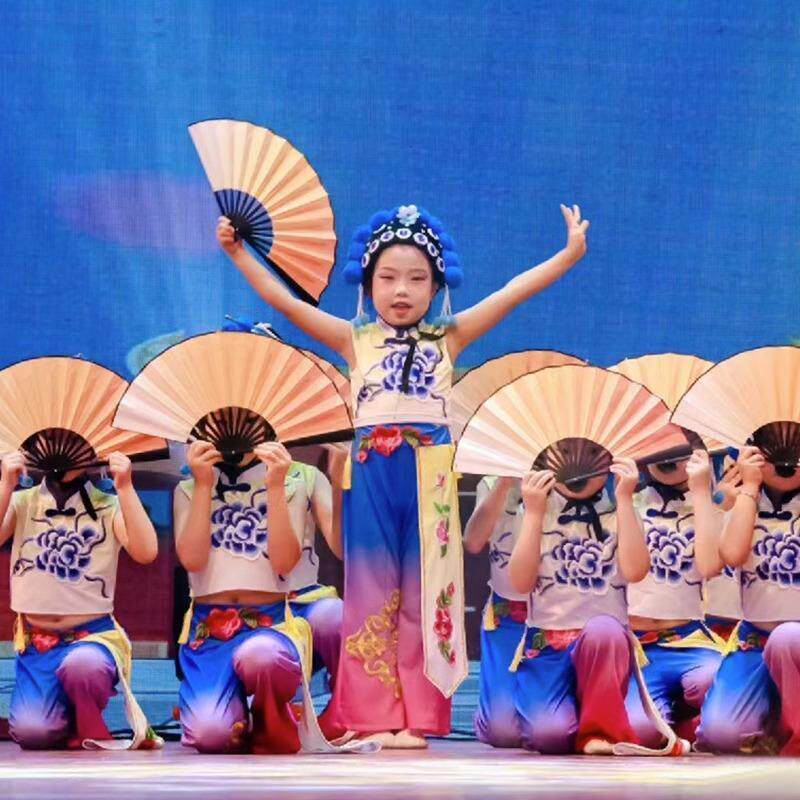 粉墨花旦演出服儿童戏曲
