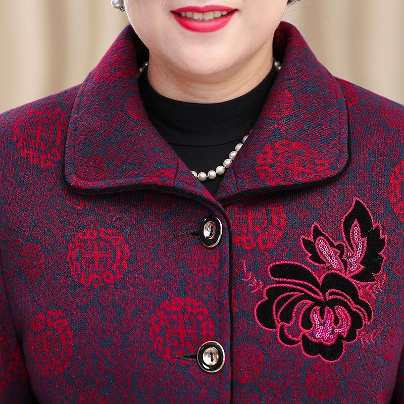 中老年人秋装女妈妈绣花