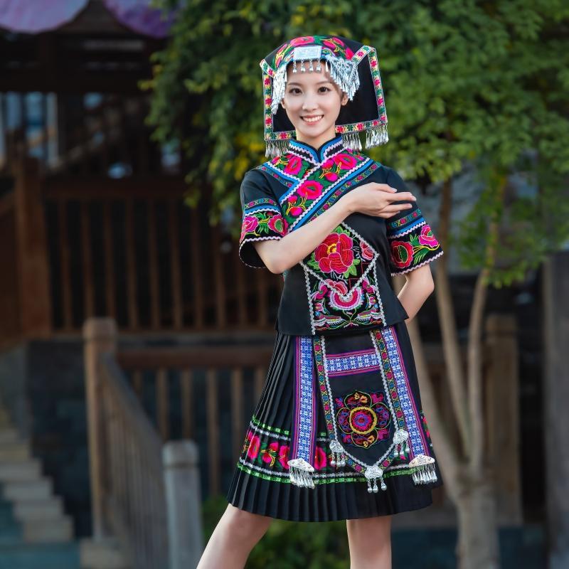 新款彝族服装女七月火把