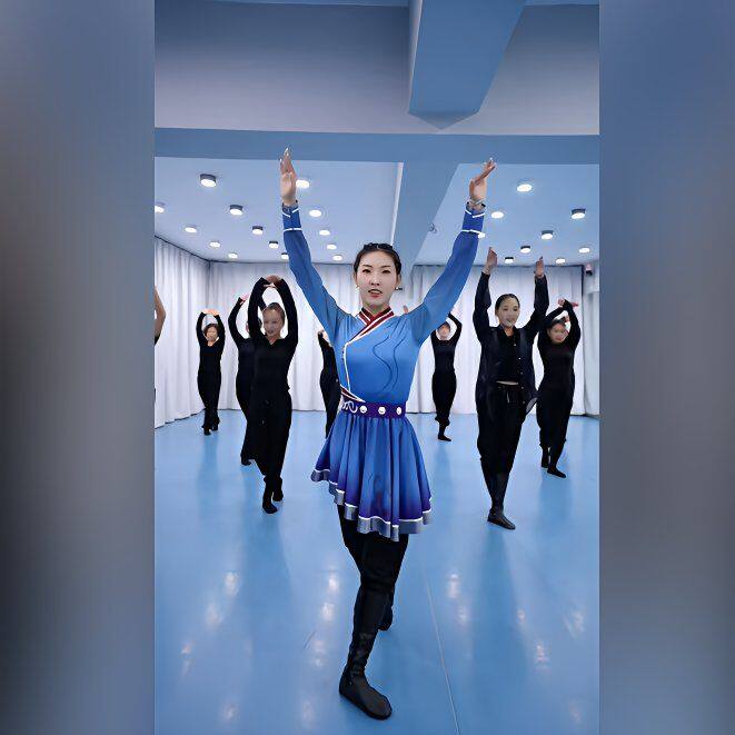 小莹心愿新款蒙古族演出