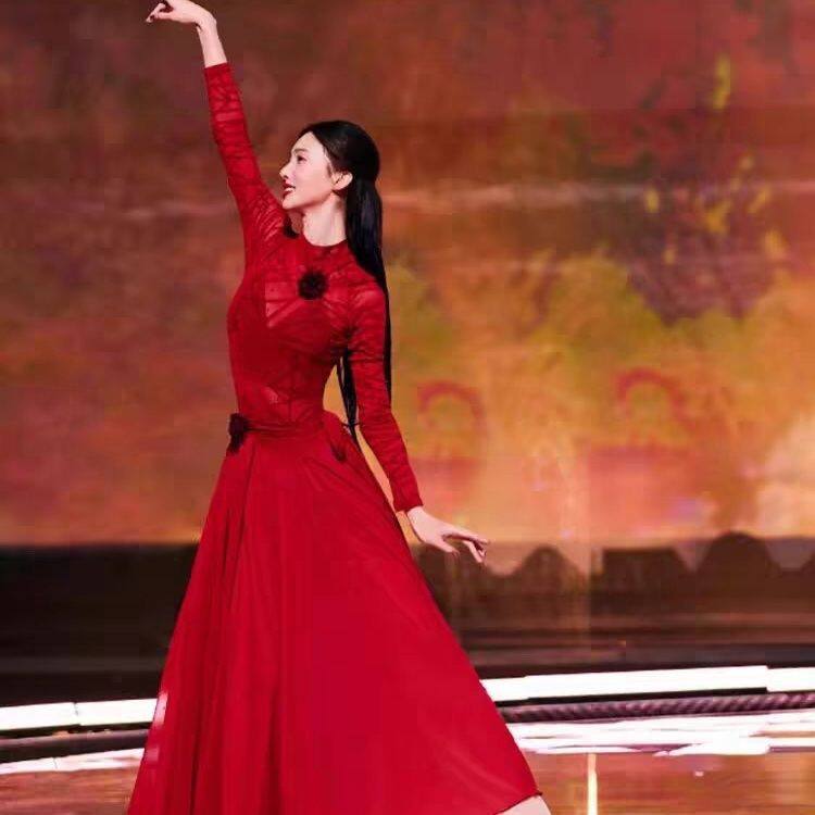 如愿演出服灯火里的中国