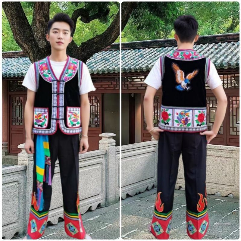 彝族马甲男款云南少数民