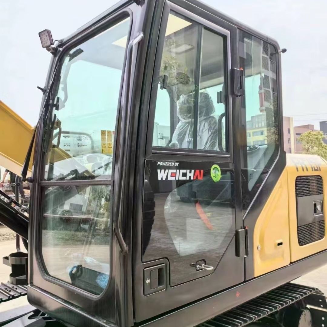 挖掘机玻璃雷沃60F 65F 75F 85F钢化玻璃雷沃国四挖掘机全车玻璃