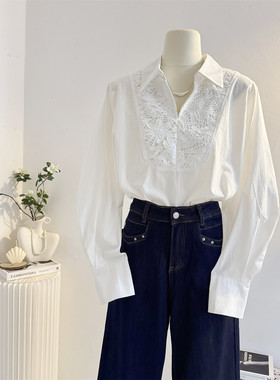 镂空花边拼接白色长袖衬衫女2025秋季设计感宽松休闲气质通勤衬衣