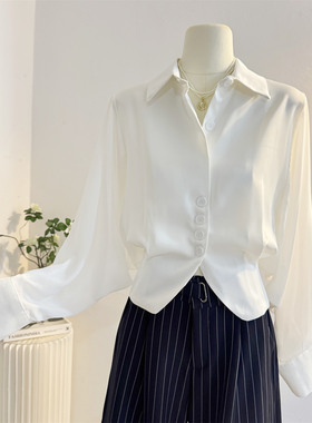 法式气质收腰白色长袖衬衫女2025秋拼接设计感蝙蝠袖衬衣短款上衣