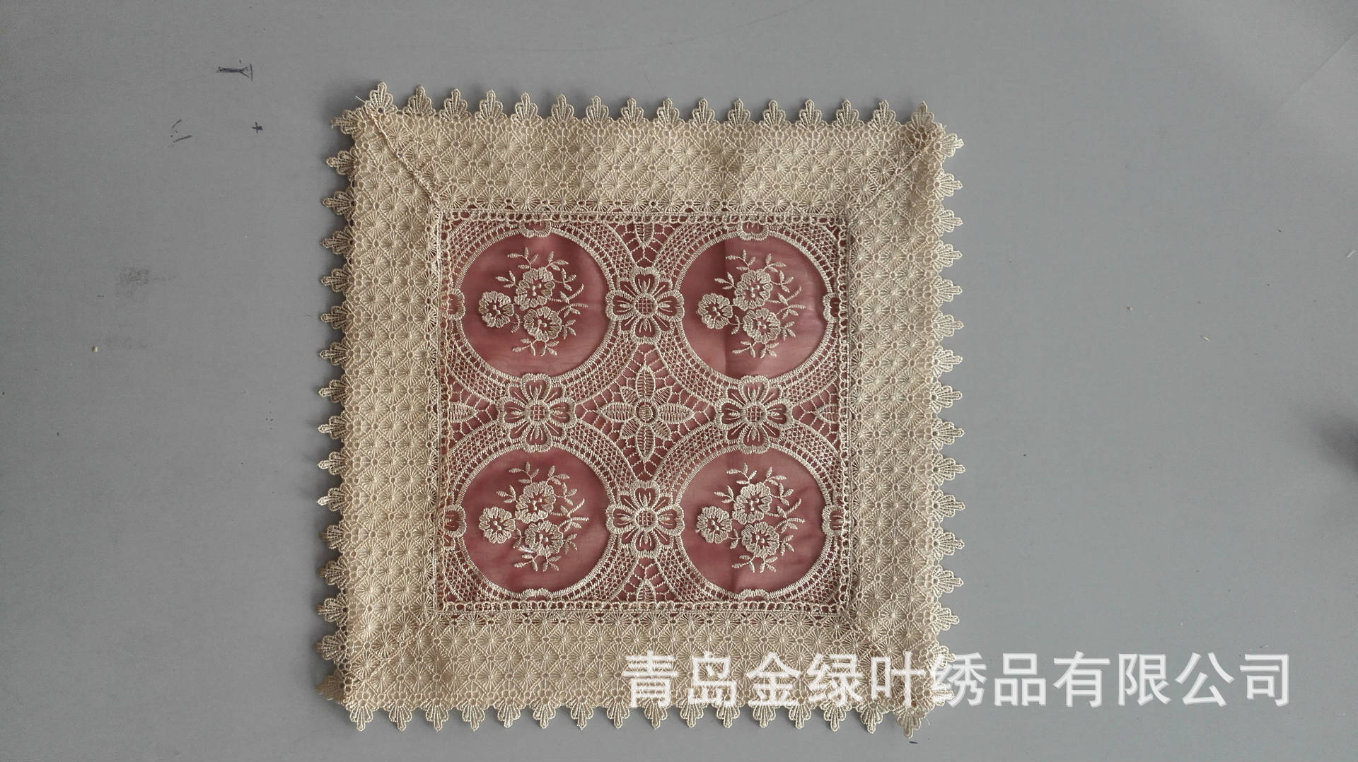 年刺绣抱枕办公使用腰垫靠枕休闲车用装饰抱枕靠垫套