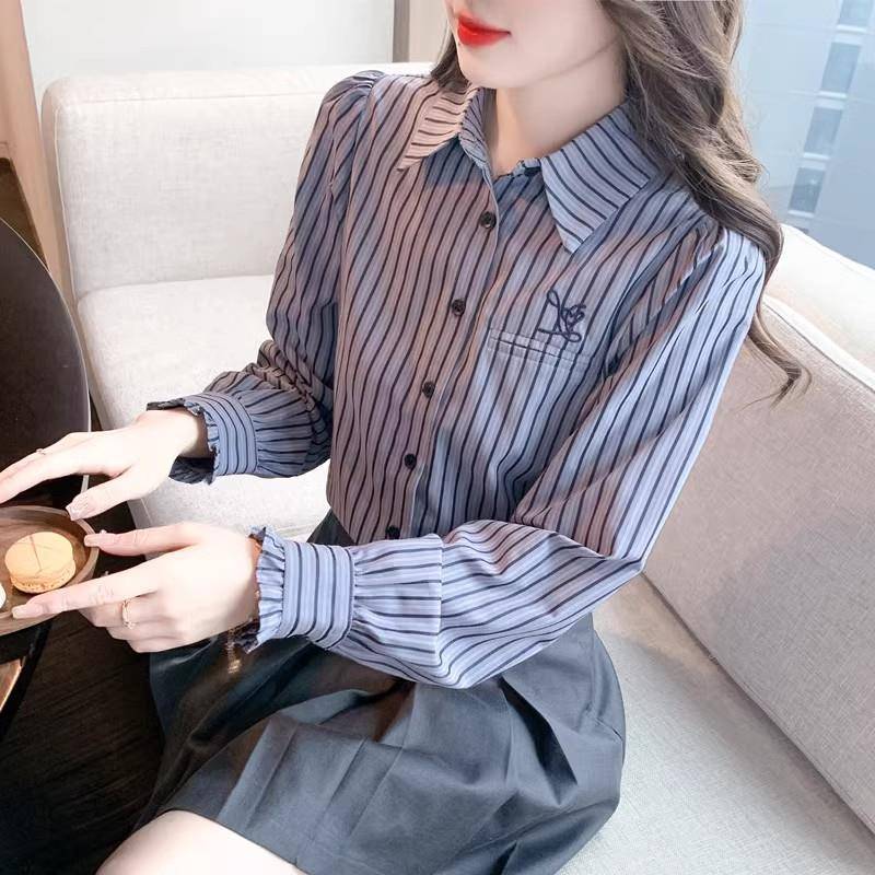 高级感翻领条纹绣花衬衫女秋冬2025新款洋气减龄复古百搭气质上衣