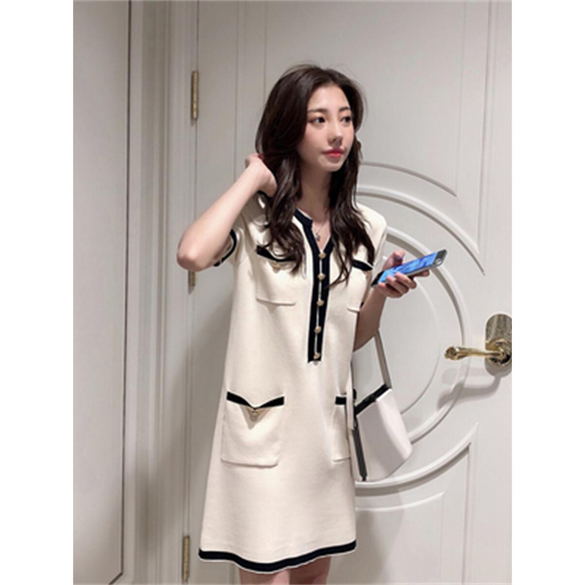 欧洲站2024新流行优雅的v领修身高挑甜美的法式奢华风格针织女装