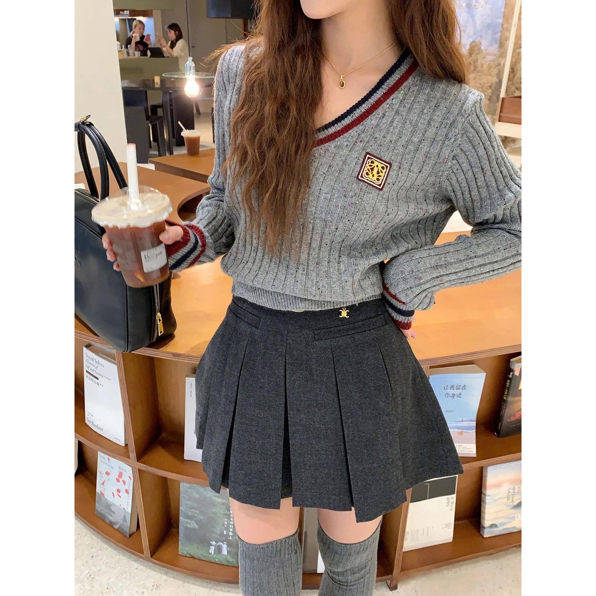 灰色高腰毛呢百褶半身裙女2024新款秋冬款防走光裙裤呢子A字短裙