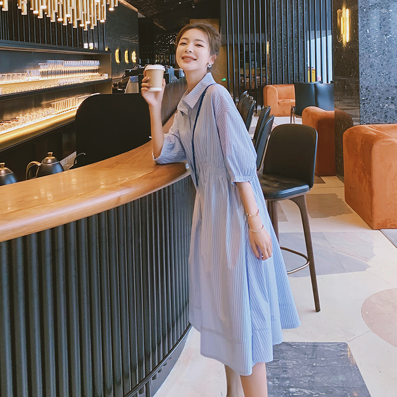 法式复古蓝色条纹连衣裙女夏2025新款小个子减龄显瘦休闲衬衫裙子
