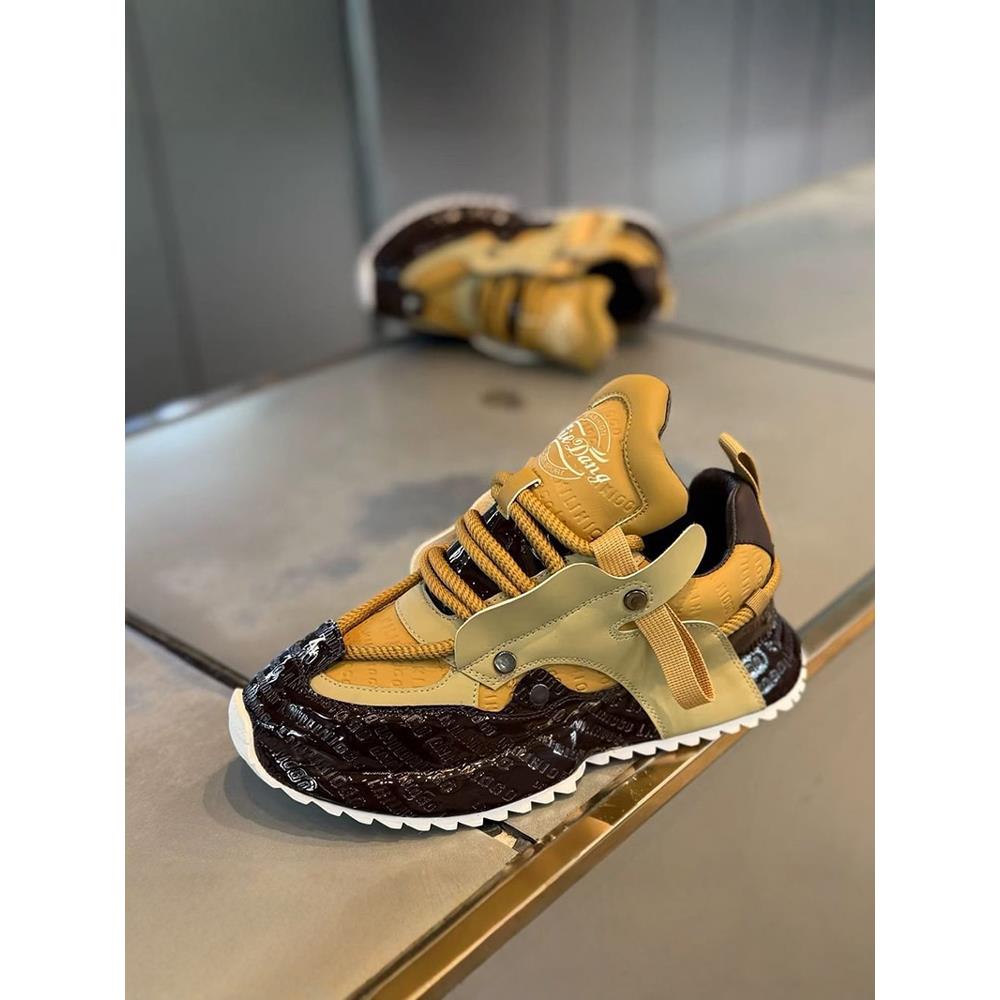 时尚舒适的新概念极简主义水行侠增厚底男鞋，防滑、耐磨、休闲