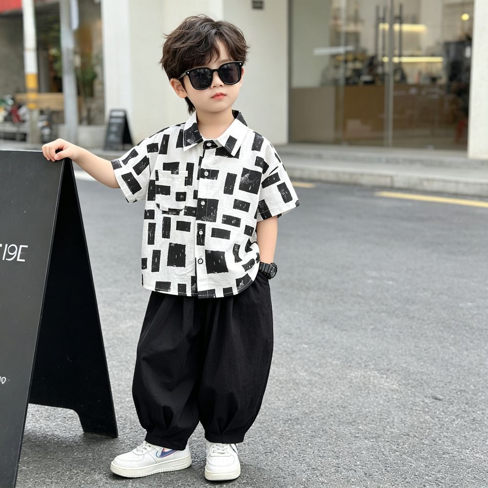 男童夏款衣服时髦黑白几图片