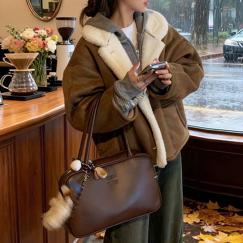 冬季保暖皮毛一体棉服外套女2026新款加绒加厚翻领羊羔绒短款棉衣