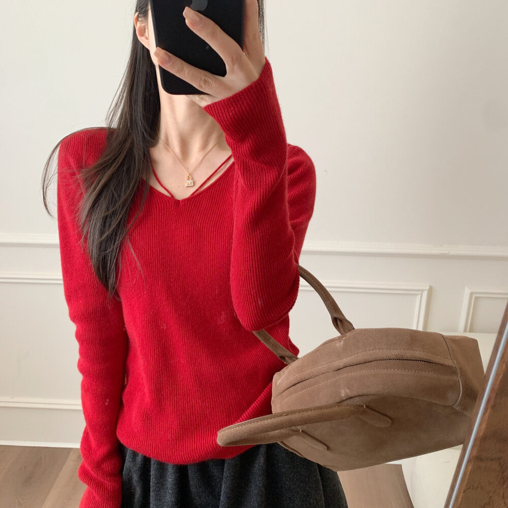 早春新款~韩系V领红色针织衫女秋冬轻奢高级感毛衣内搭打底衫上衣,女装/女士精品,毛针织衫,淘宝优惠券,粉丝福利购,淘宝优惠卷