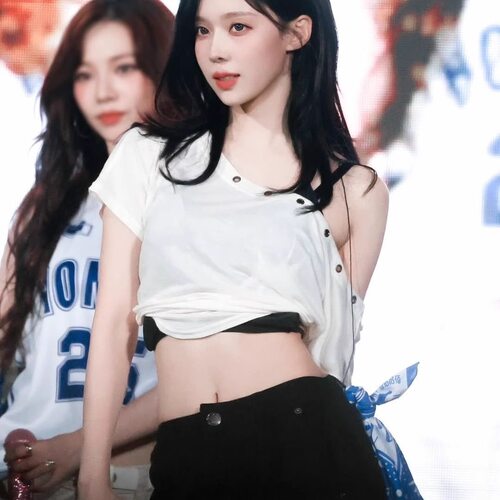 aespa winter同款露肩短袖T恤女夏爵士辣妹纯欲风一字肩斜领上衣