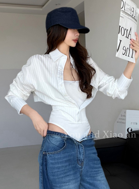 南法假日~假两件连体白色衬衫女春秋小众辣妹修身收腰POLO领上衣