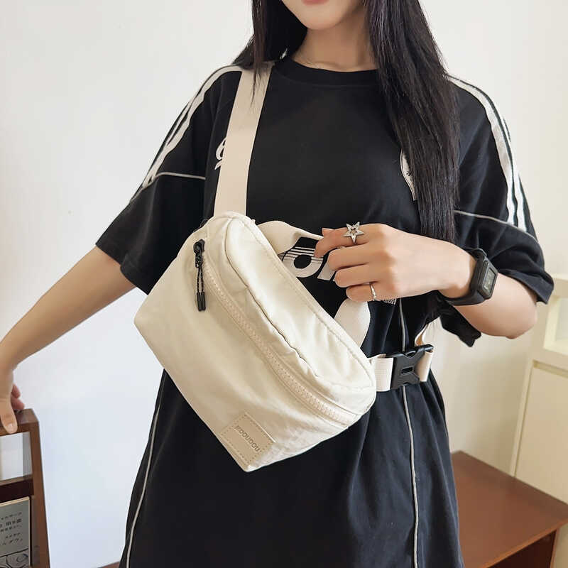潮牌胸包男款轻便运动骑行腰包斜挎包女生休闲潮流外出手机小挎包