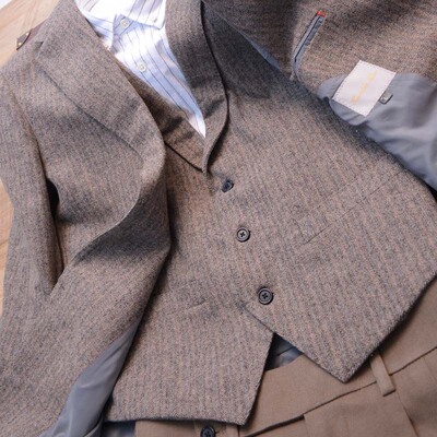 昊布漫马甲时尚青果领