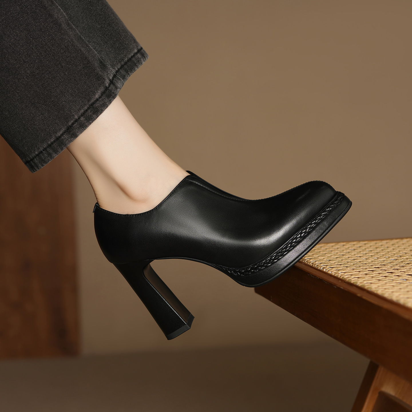 头层牛皮防水台高跟鞋女