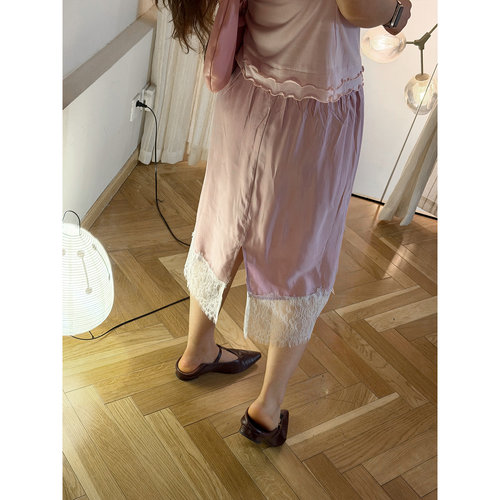 鬼鬼家正品韩代东大门 甜美粉色松紧腰蕾丝拼接后开叉直筒半身裙