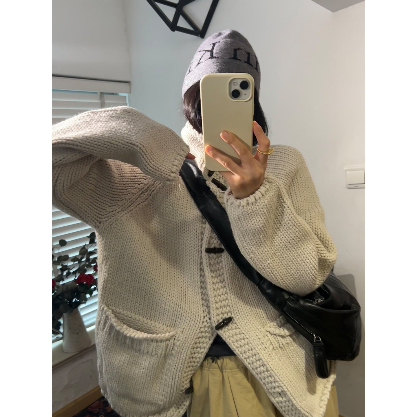 部分现货正品韩代东大门秋冬糯叽叽纯色立领牛角扣粗棒针针织开衫