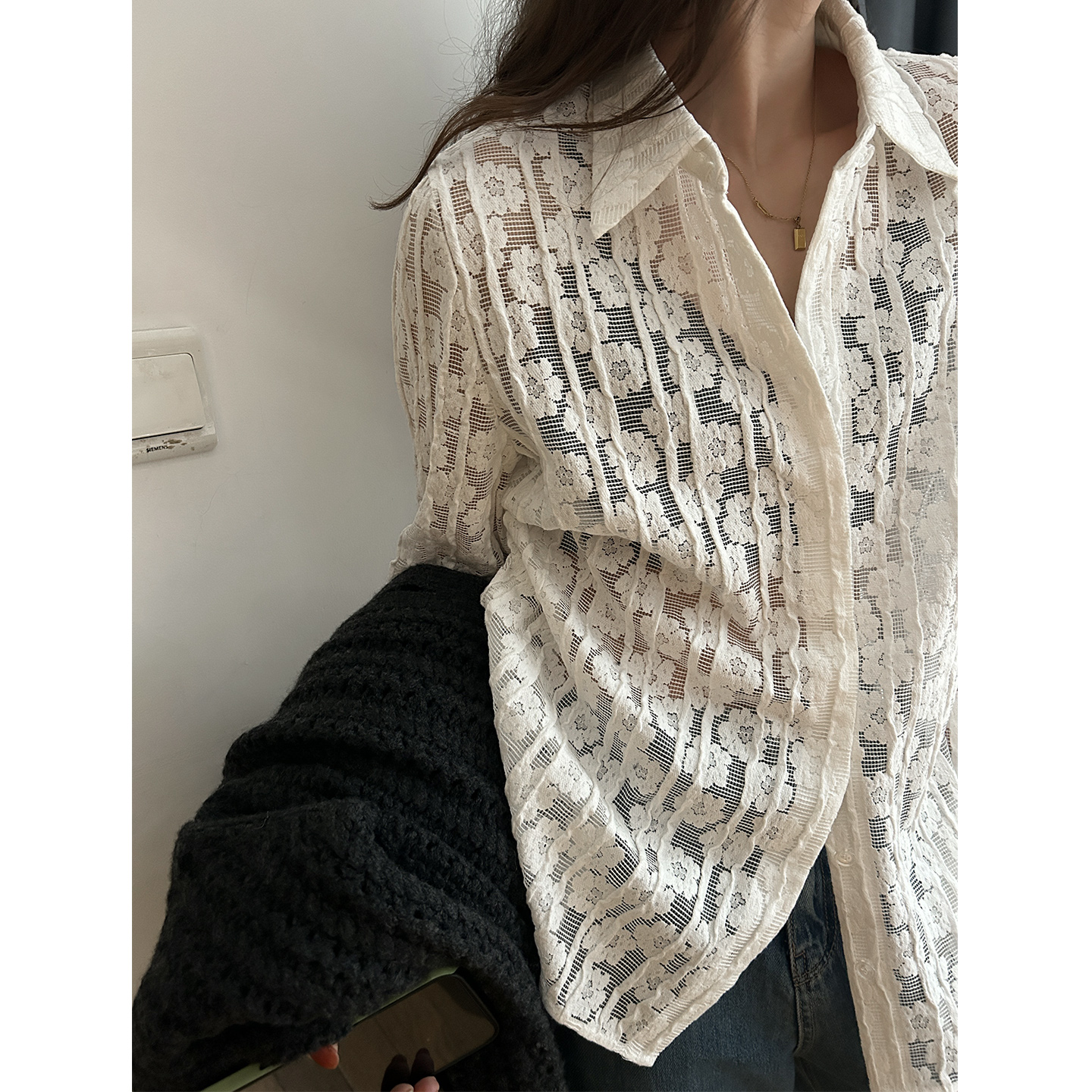 鬼鬼家正品韩代东大门秋冬 法式设计感蕾丝提花刺绣长袖翻领衬衫