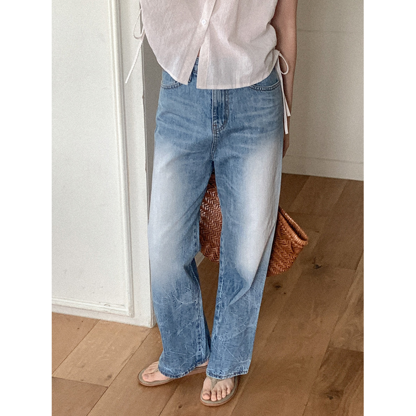 少量现货正品韩代东大门25夏复古设计感水洗磨白直筒牛仔裤长裤女