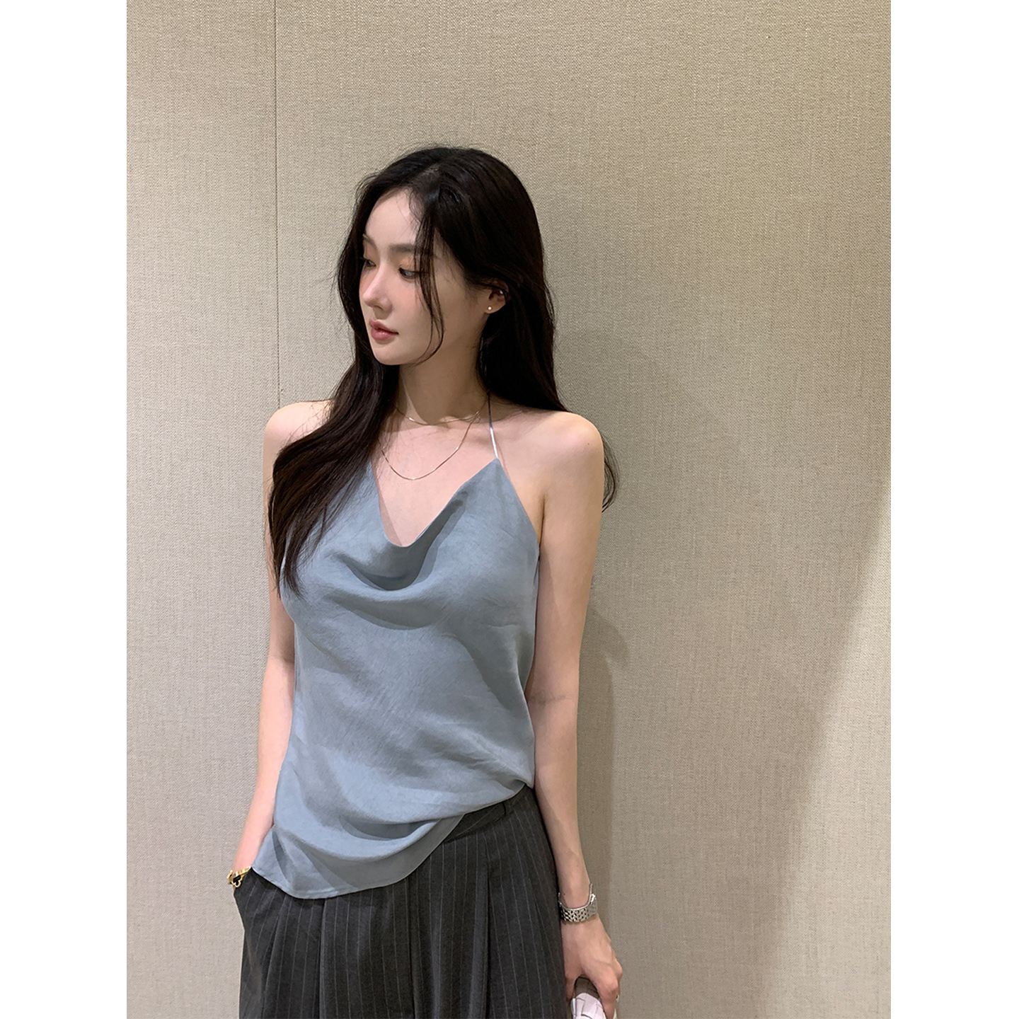 鬼鬼家正品韩代东大门 25夏气质淑女褶皱荡领不对称吊带背心上衣