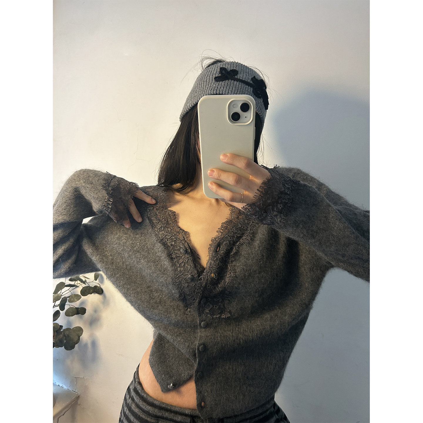 鬼鬼家正品韩代东大门春 蕾丝拼接V领单排扣羊毛针织开衫套头毛衣,女装/女士精品,毛针织衫,淘宝优惠券,粉丝福利购,淘宝优惠卷