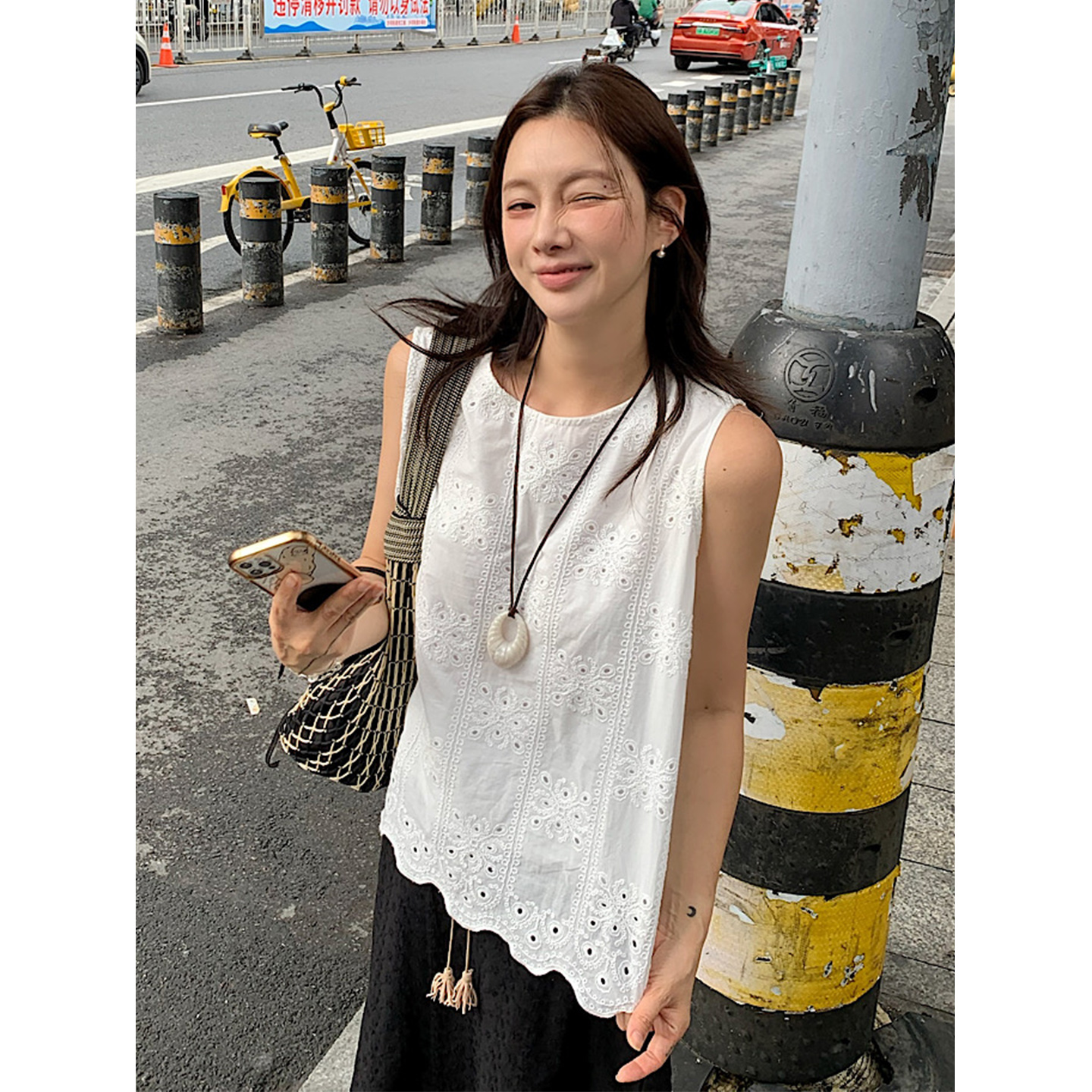 鬼鬼家正品韩代东大门 甜美淑女风圆领纯棉镂空刺绣无袖背心上衣